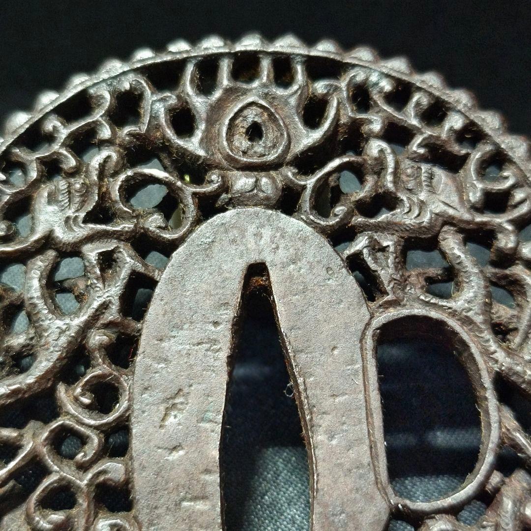 南蛮鍔 刀剣美術 透かし日本刀鍔 鉄地 無銘 江戸骨董 コレクター放出珍品 美品