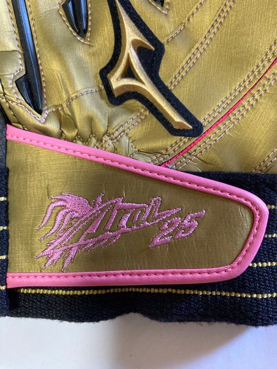 新井貴浩　実使用　バッティンググラブ