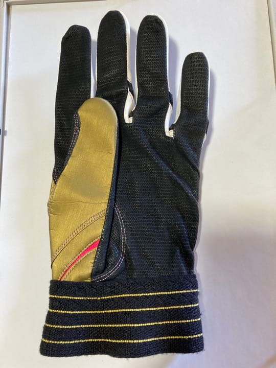 新井貴浩　実使用　バッティンググラブ