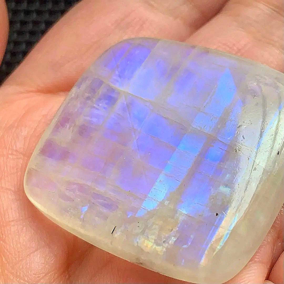 巨大ホワイトラブラドライト/レクタングル型2/鉱物コレクション