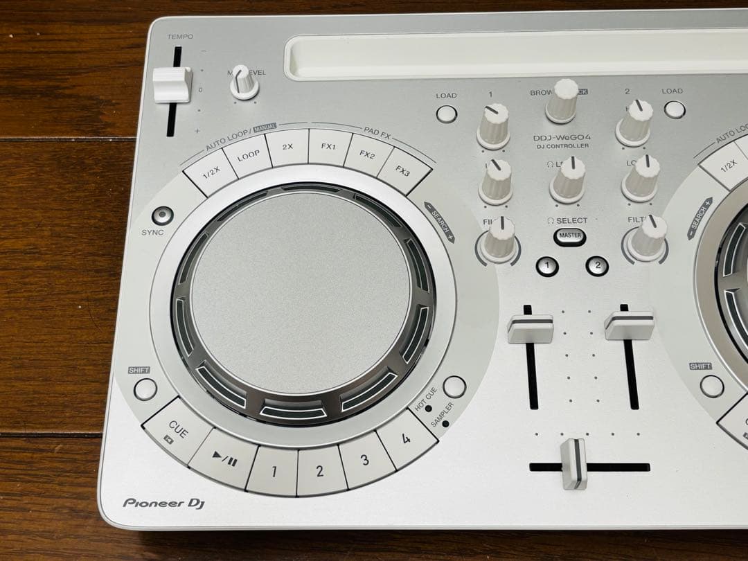 パイオニア　DJコントローラー　DDJ-WEGO4