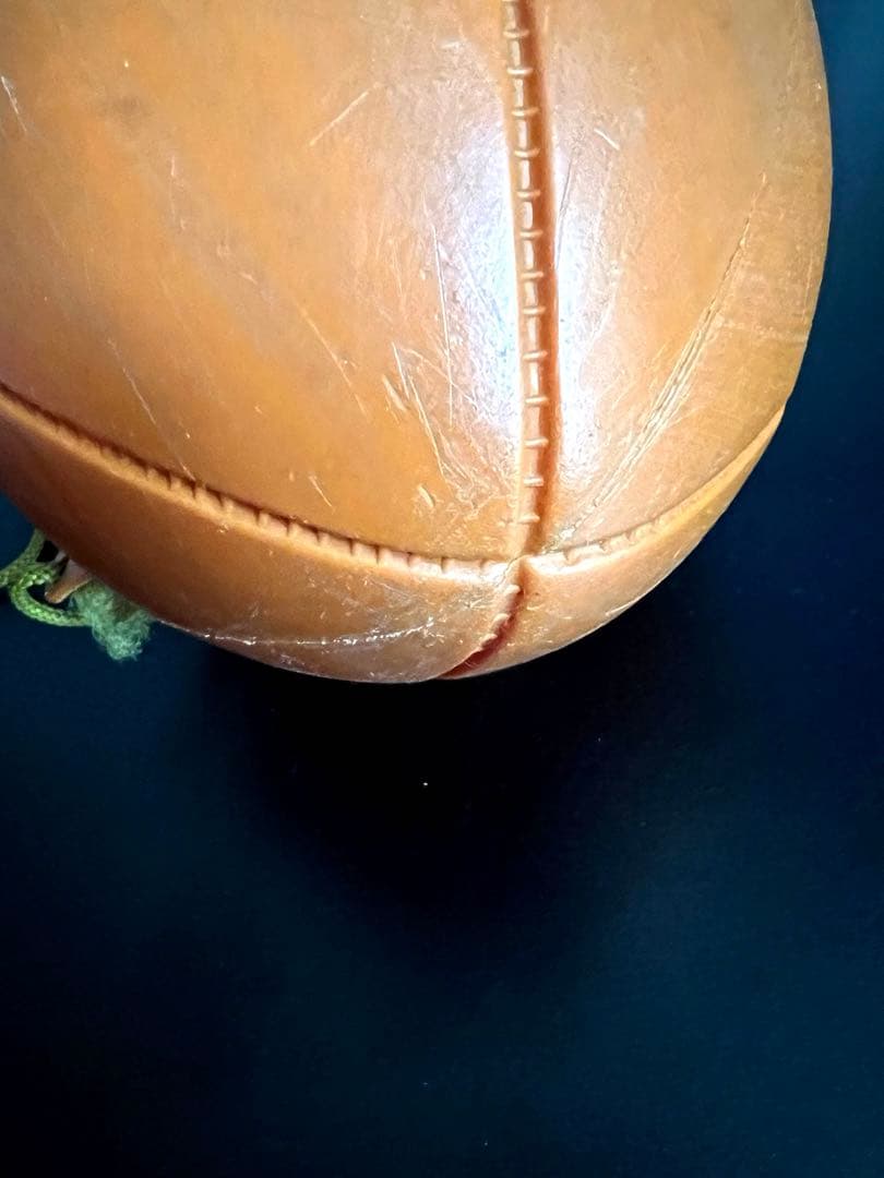 希少7-eleven 非売品ラグビーボール型小物入れ