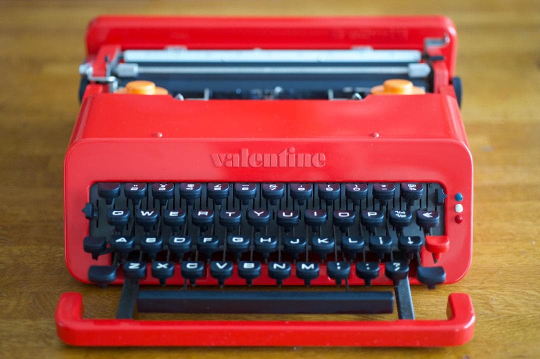 【美品ヴィンテージ】オリベッティ タイプライター (インクリボン付)