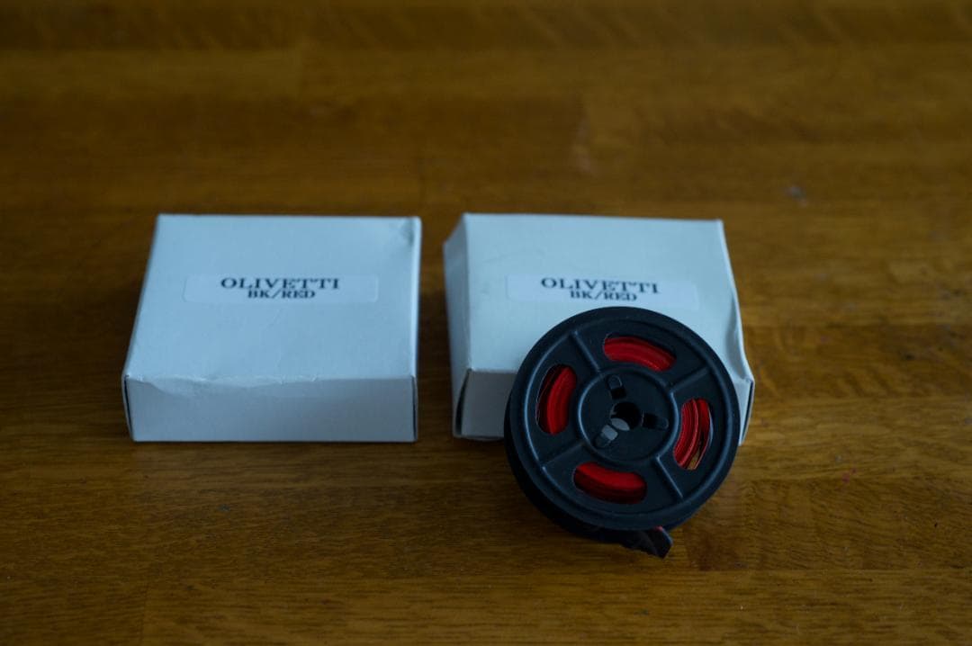 【美品ヴィンテージ】オリベッティ タイプライター (インクリボン付)