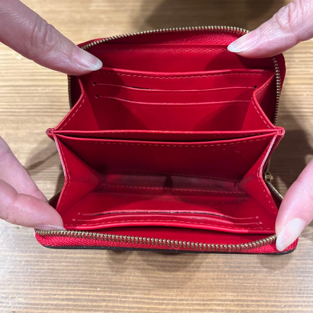 Louis Vuitton エナメル ケース レッド