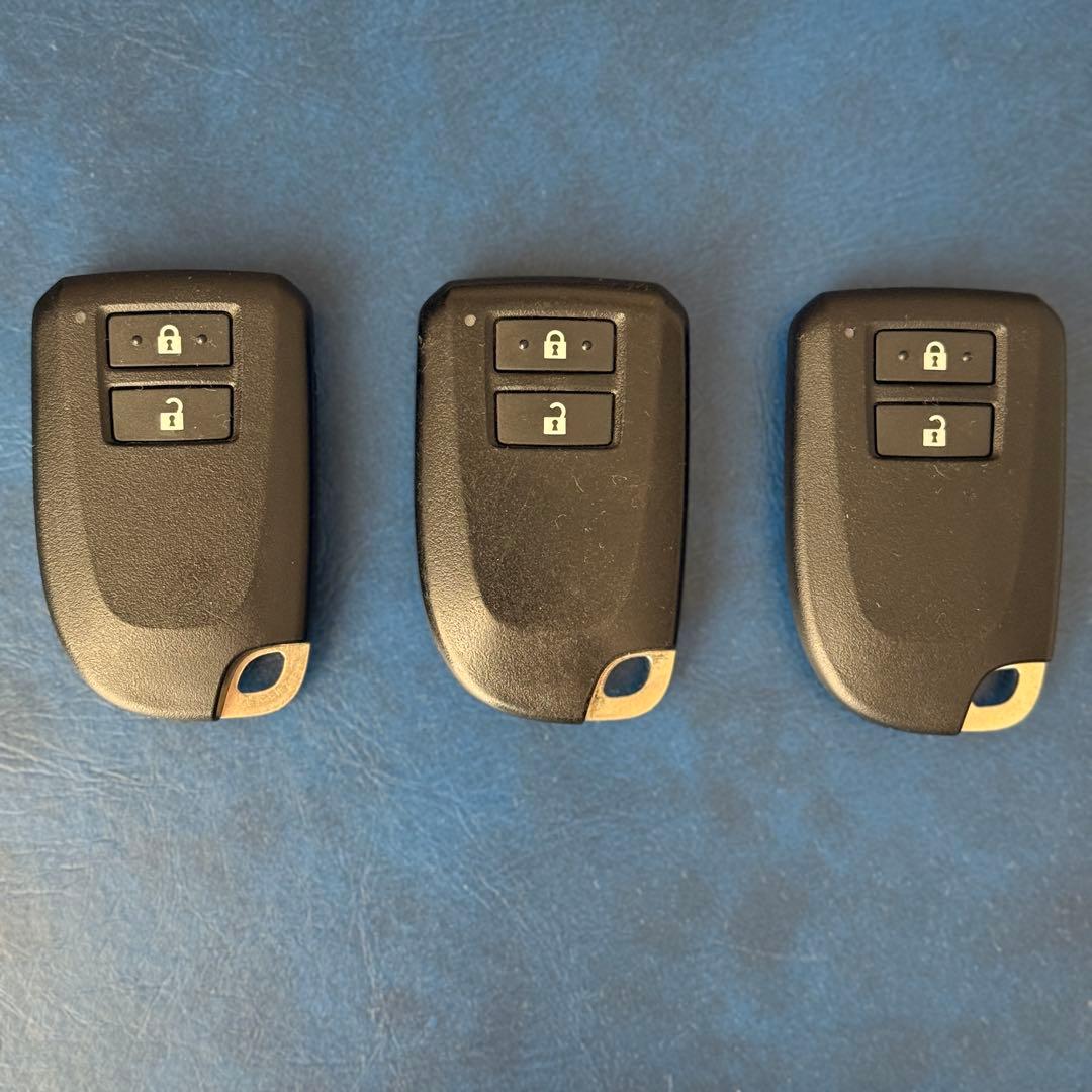 トヨタ純正 ハイエース スマートキー 3個