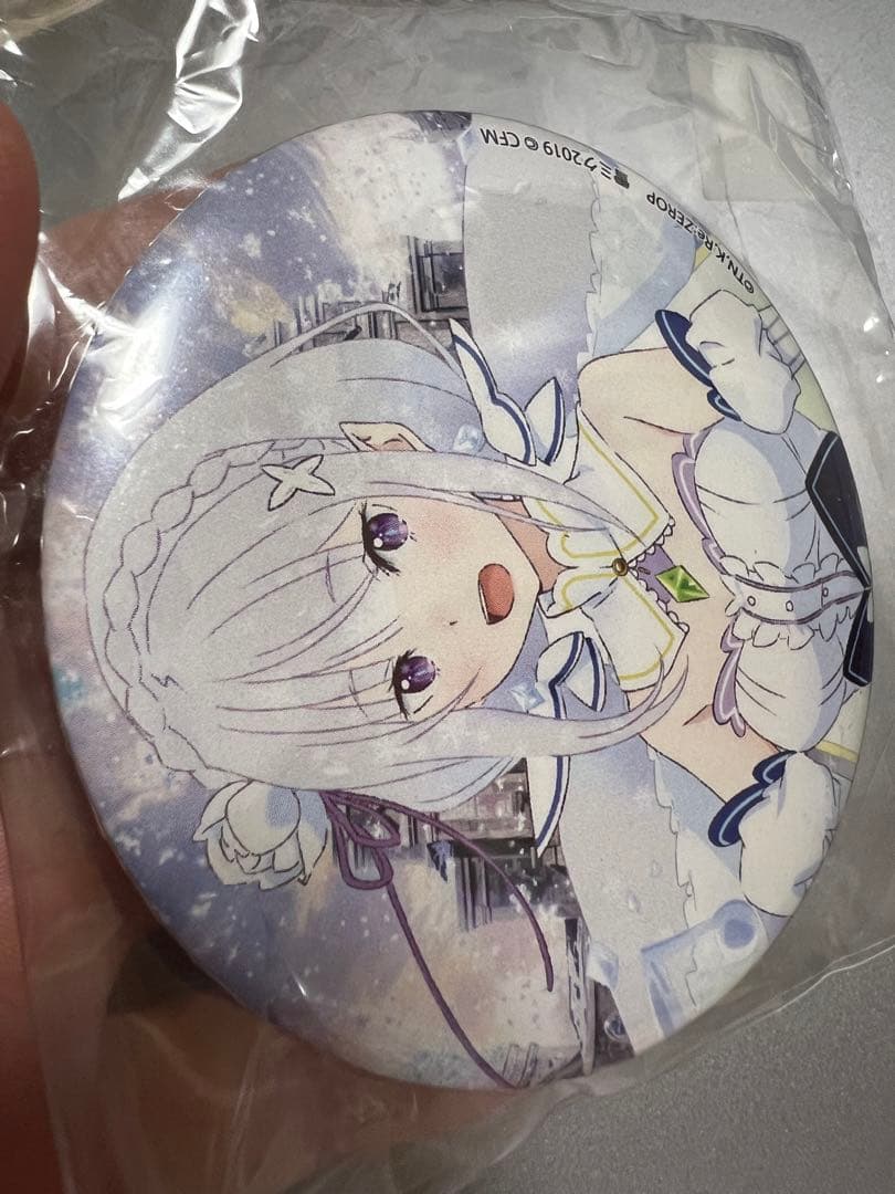 初音ミク 雪ミク miku リゼロ エミリア 缶バッジ 2個セット