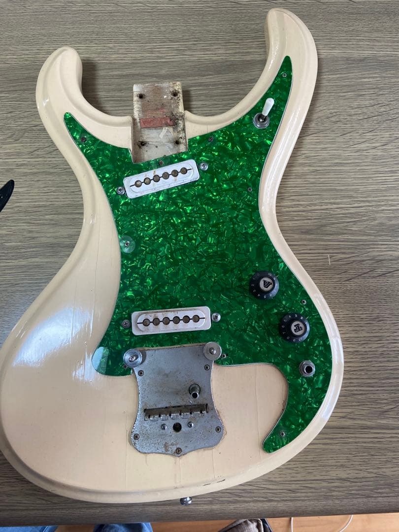 グヤトーン LG-150T ボディ