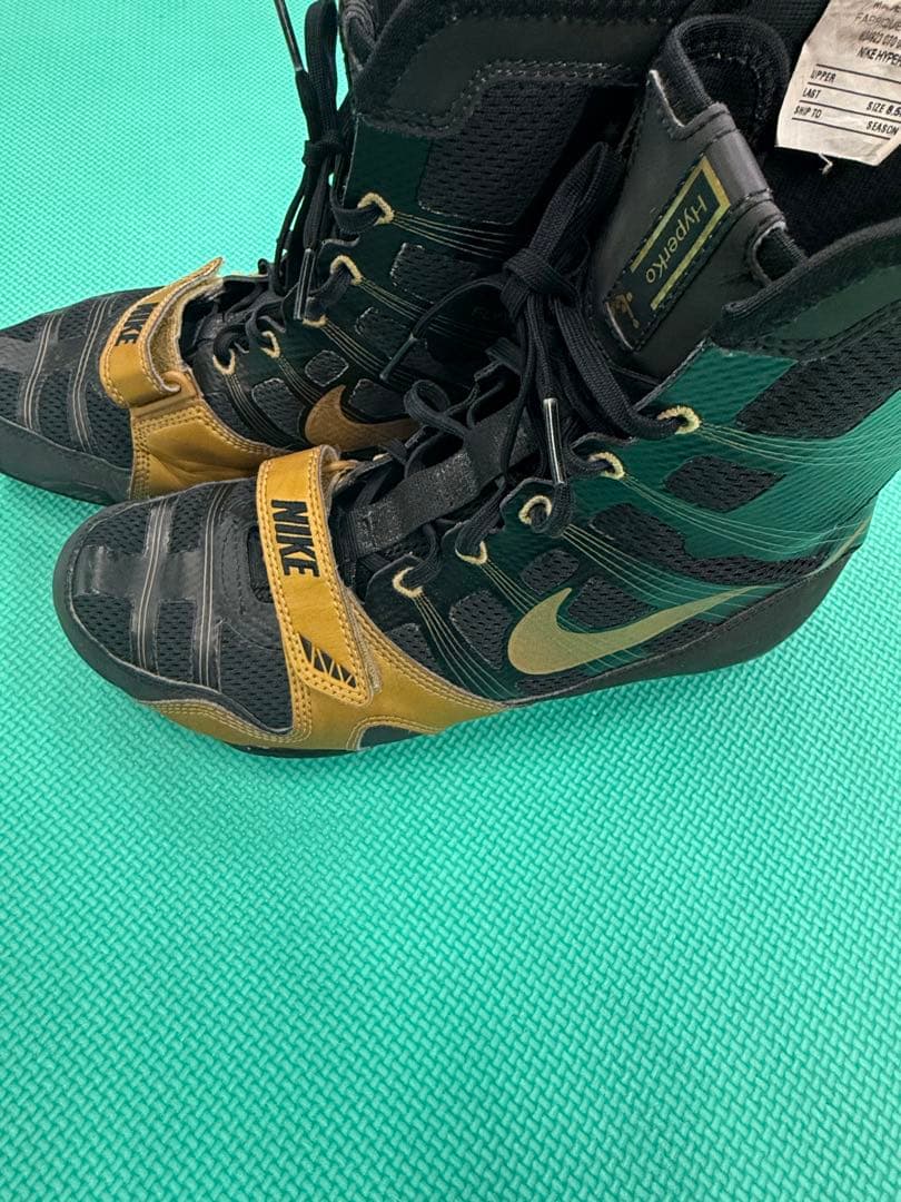 NIKE Hyperko ボクシングシューズ 黒/金