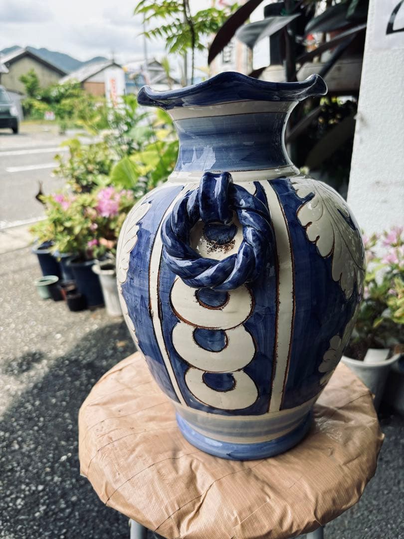 青と白の陶器花瓶 フラワーベース 極美品 激安大安売り