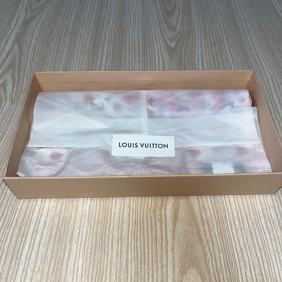 LOUIS VUITTON ハートモノグラムスカーフ