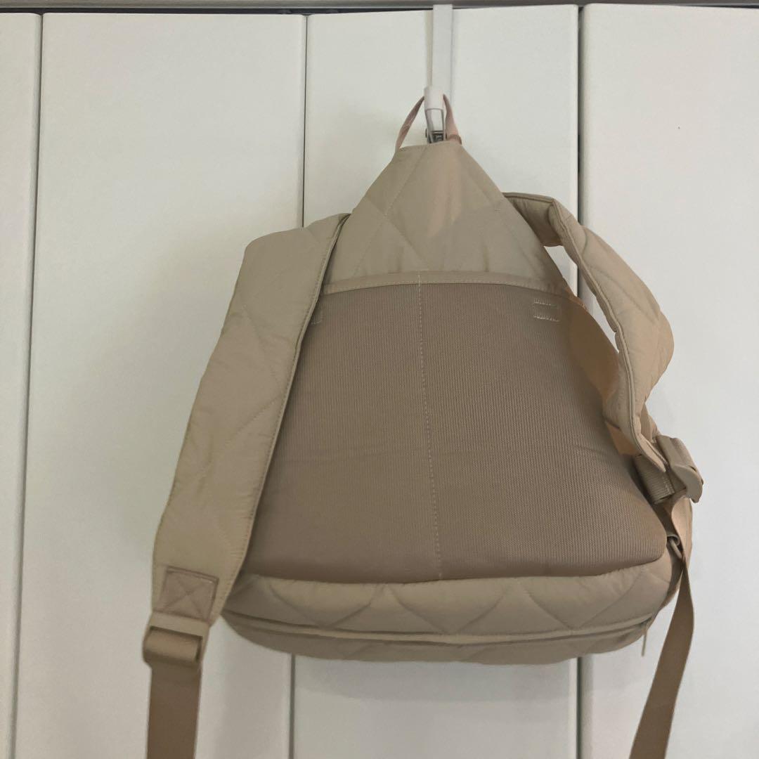 モンシェリ キルティングメッシュ　フロントリュックS ベージュari バッグ　犬
