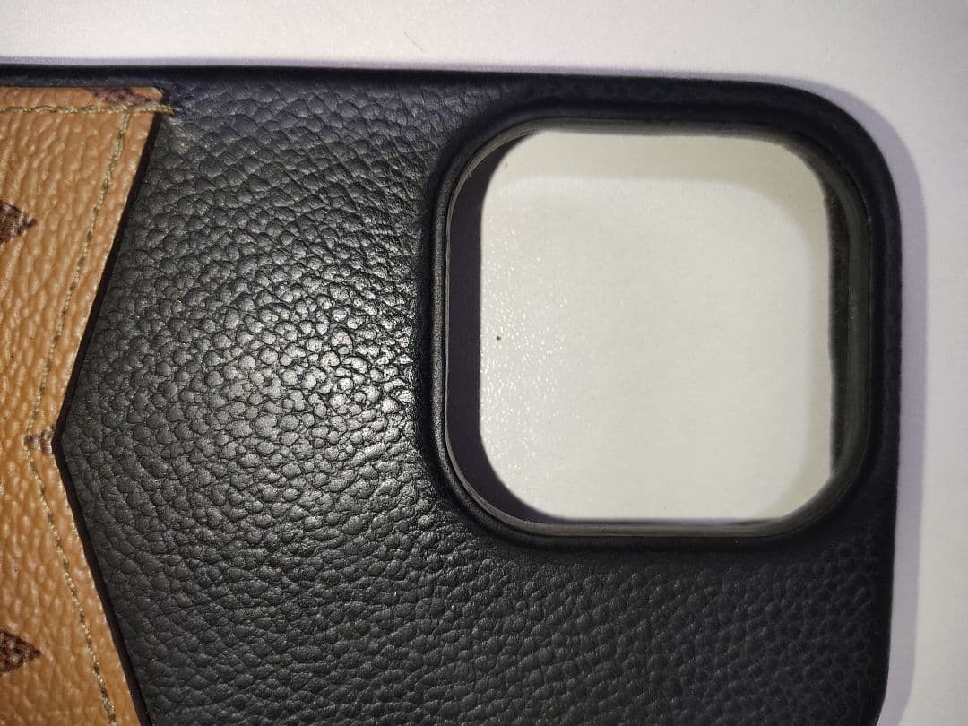 Louis Vuitton iPhone15pro用ケース モノグラム 美品