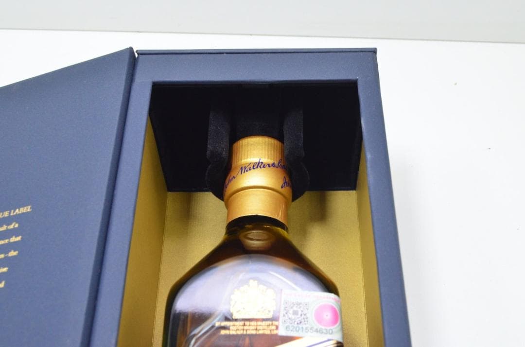 【送料無料】 ジョニーウォーカー ブルーラベル　イギリス産　ウイスキー