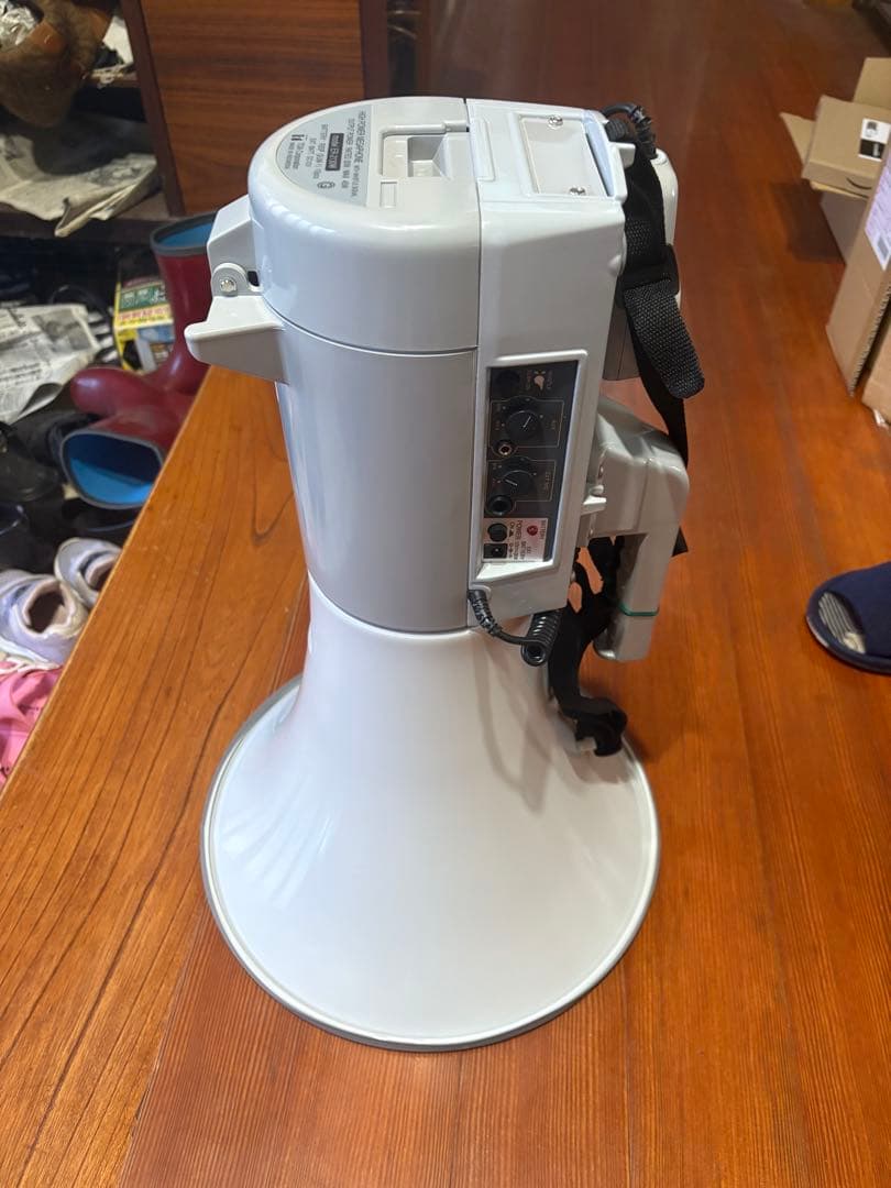 ほぼ新品 TOA ER-2130W 高出力メガホン