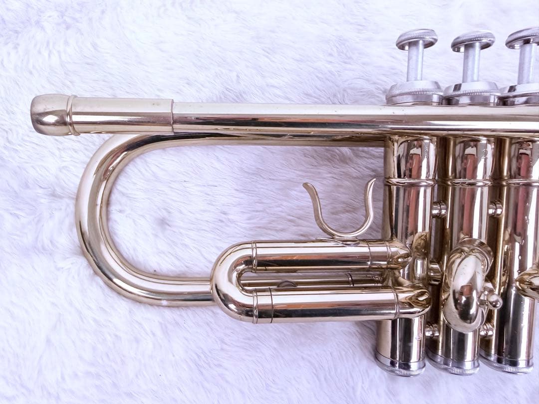 演奏確認済 ピストン良好 SAVALEY B♭トランペット マウスピース2本付