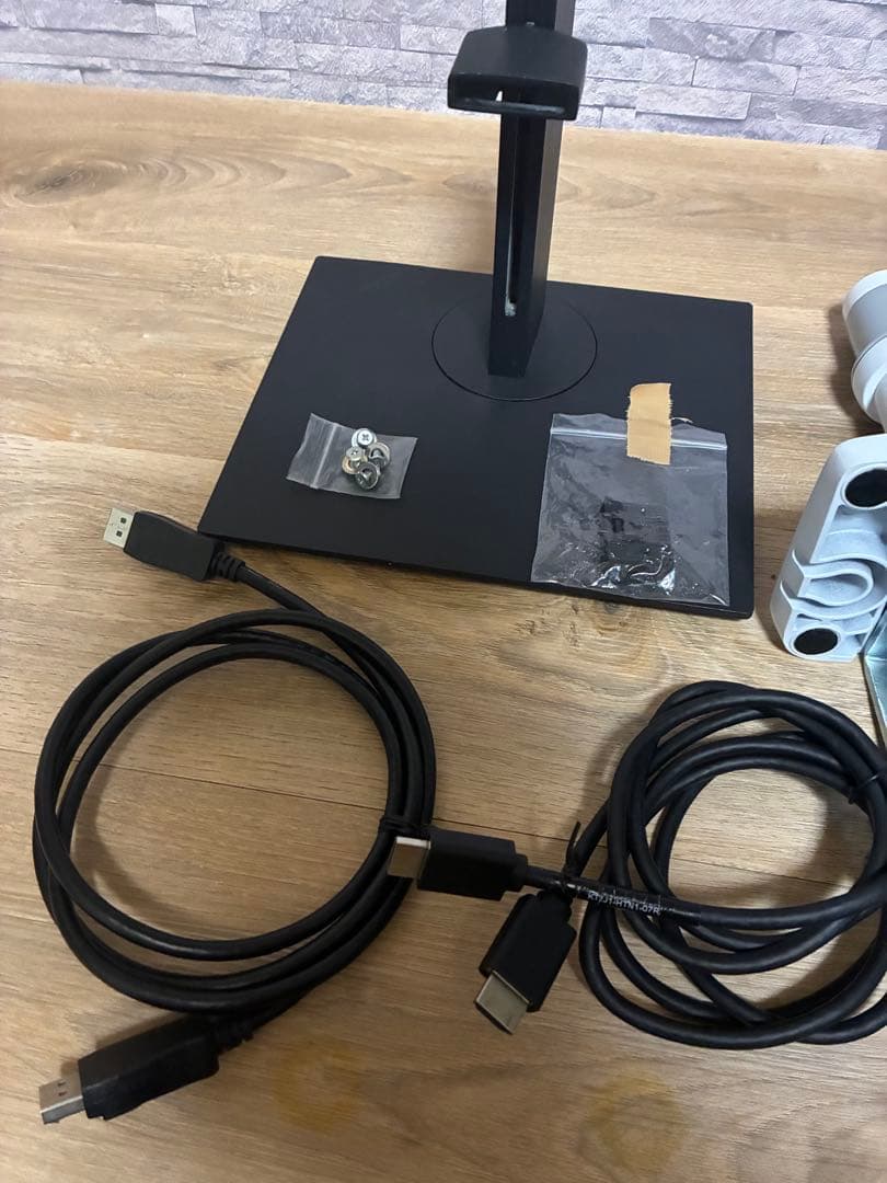 お得なセット！HP製 4Kモニター、エルゴモニターアーム、ケーブルセット