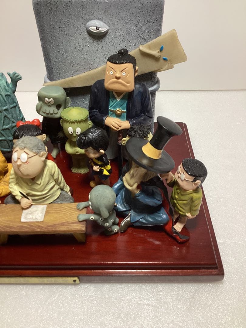 レア　水木しげる　旭日小綬章記念の特製ブロンズフィギュア　妖怪達に囲まれた先生