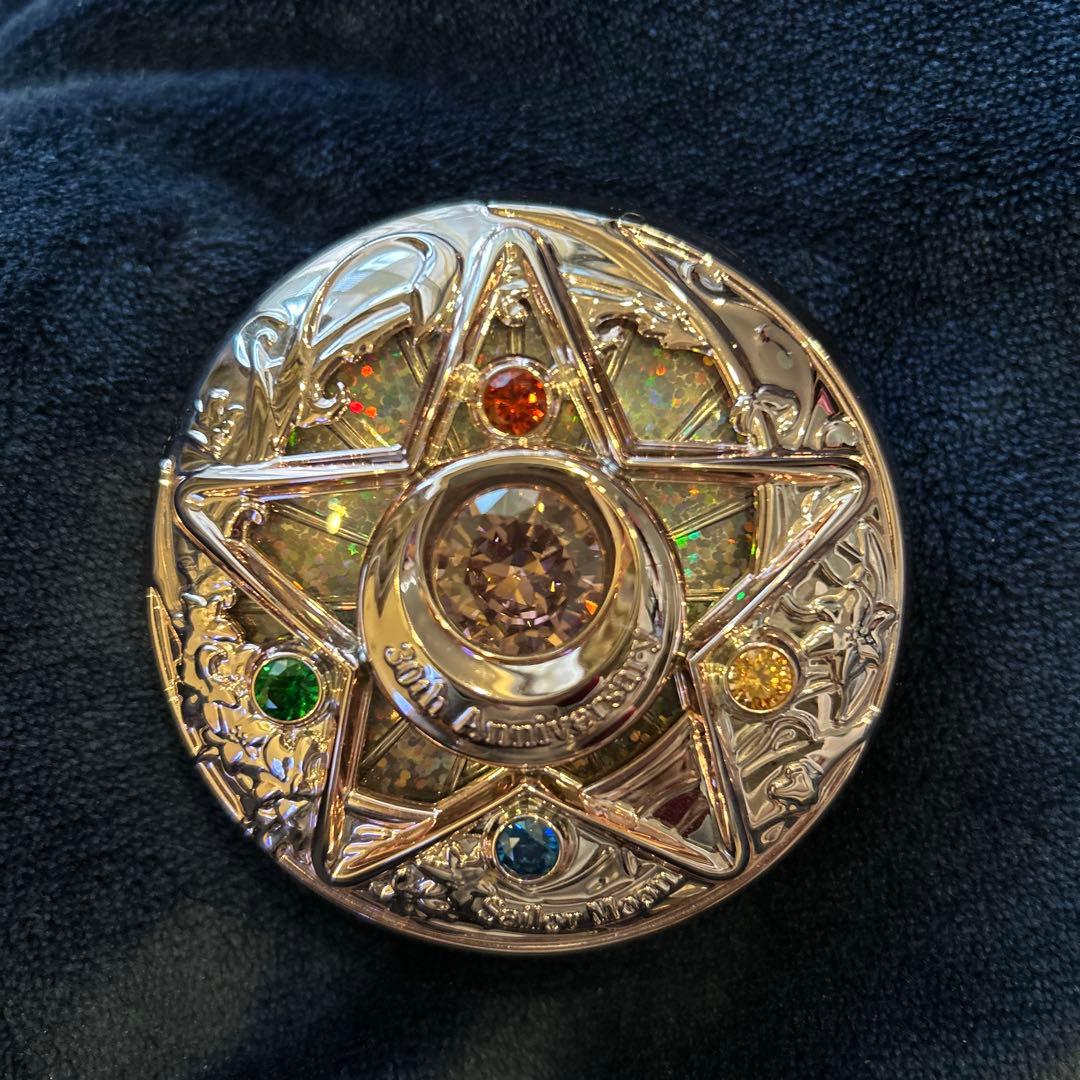 シャイニングムーンパウダー　2022 30th セーラームーン　ミラクルロマンス