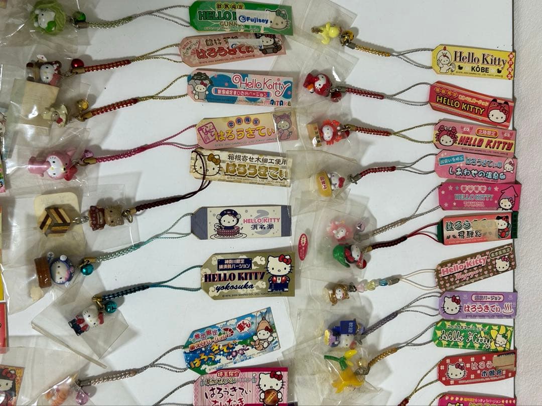 合馬公式アカウント1 ♪キティ ご当地 根付け 72個まとめ売り♪