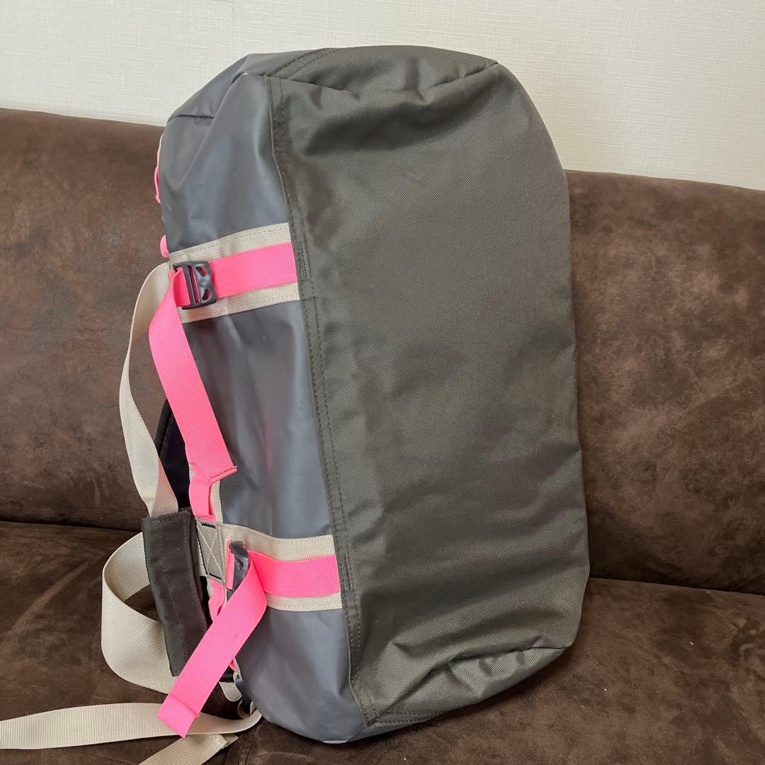 THE NORTH FACE ボストンバッグ グレー/ピンク