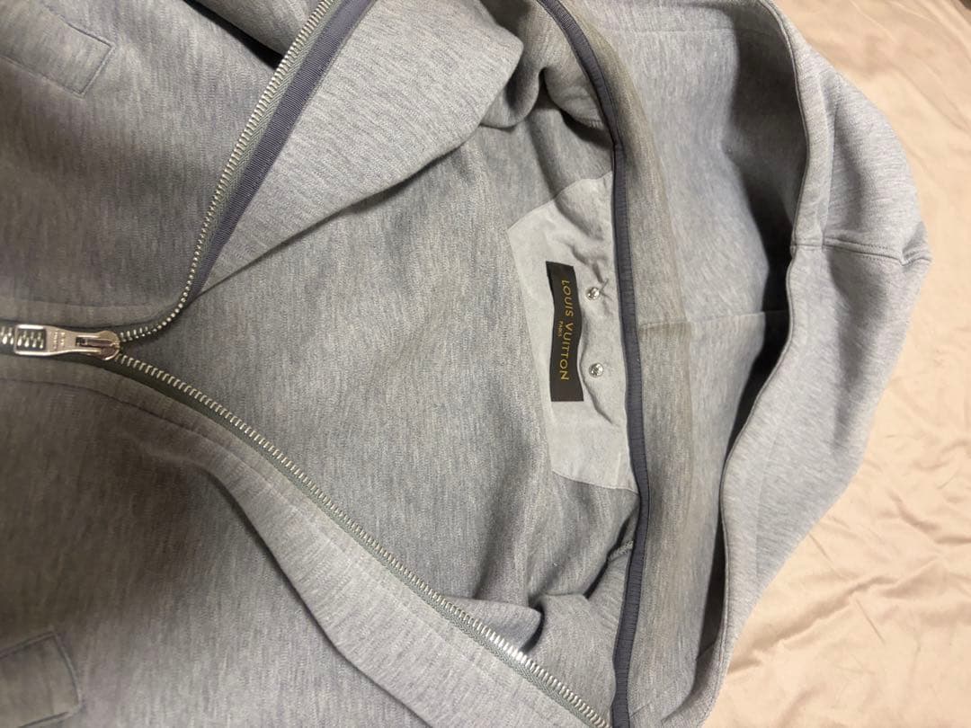 ジャンク　ヴィトン グレー ジップパーカー