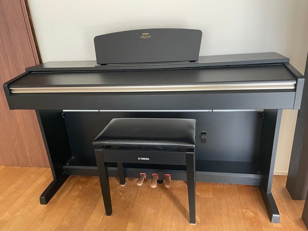 YAMAHA ARIUS 電子ピアノ（椅子・説明書・名曲50選付き・別出品）
