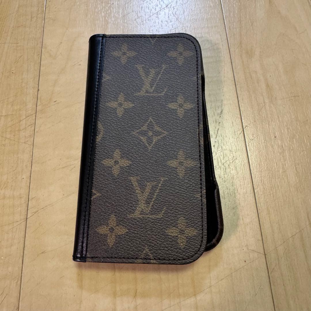 Louis Vuitton 手帳型ケース モノグラム　Iphone 16 pro