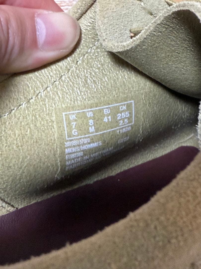 CLARKS ベージュ スエード モカシン