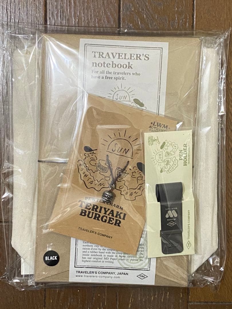 TRAVELER’S notebook set レギュラーサイズ（ブラック）