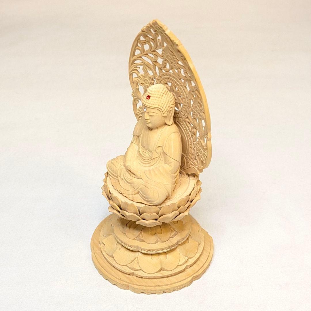 【フォロー割・新品】 釈迦如来座像　黄楊　総高さ約15.5㎝　丸形台座付　釈迦