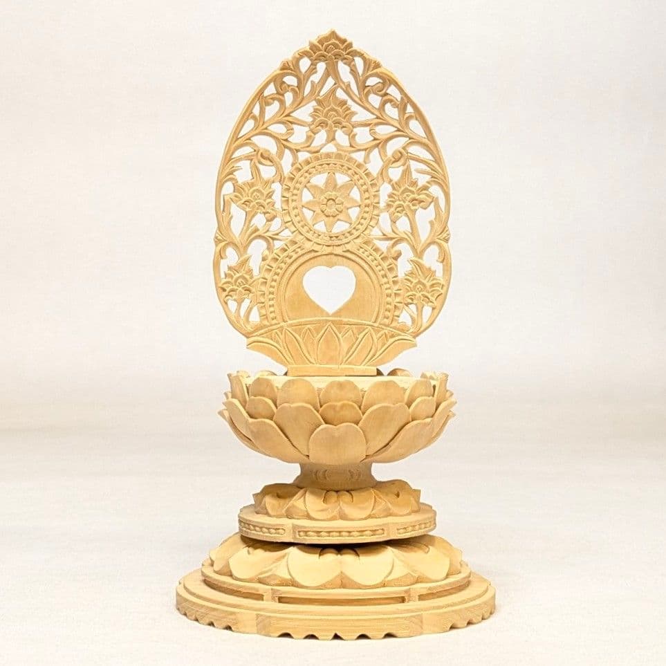 【フォロー割・新品】 釈迦如来座像　黄楊　総高さ約15.5㎝　丸形台座付　釈迦