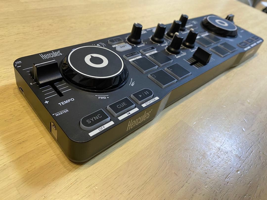 【送料込み】Hercules DJControl Starlight