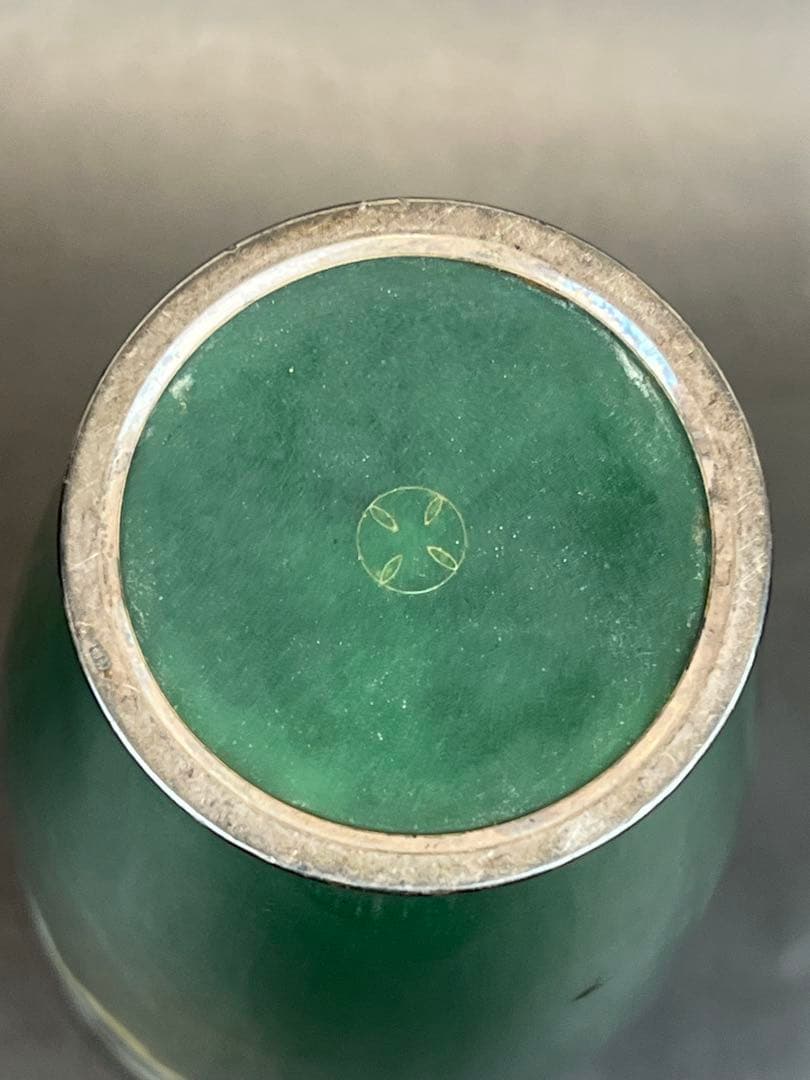［珍品］安藤七宝燒 緑透釉　口と底の包みは純銀です　高さ26cm 送料込み