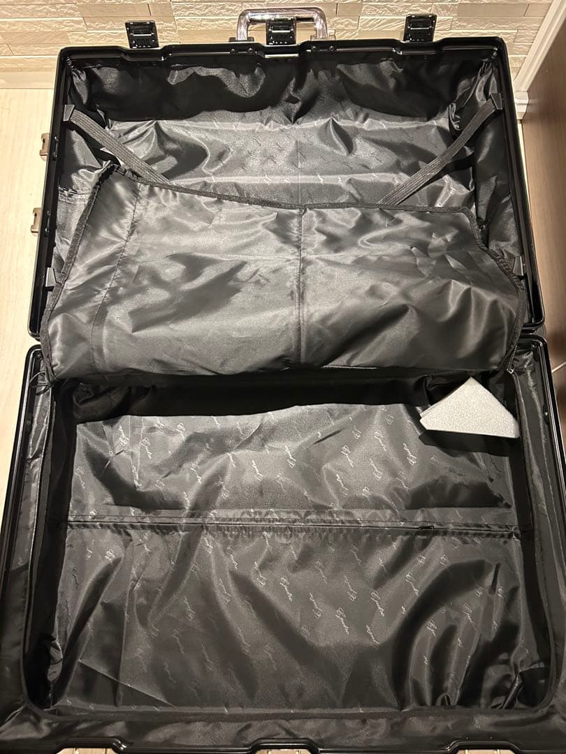 C.jutro キャリーケース　ホワイトL (95L)