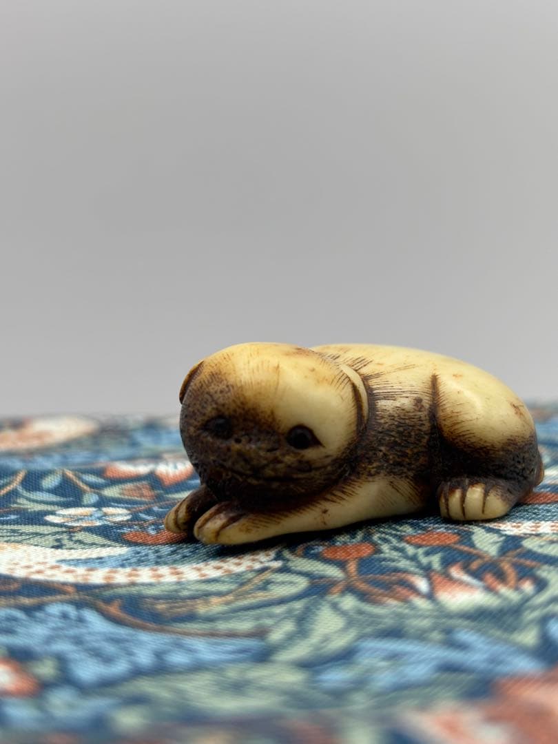 【希少】犬　時代提物 根付 銘有り　アンティーク　印籠