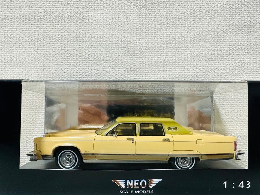 Neoネオ/Lincolnリンカーン Towncarタウンカー 1/43 絶版