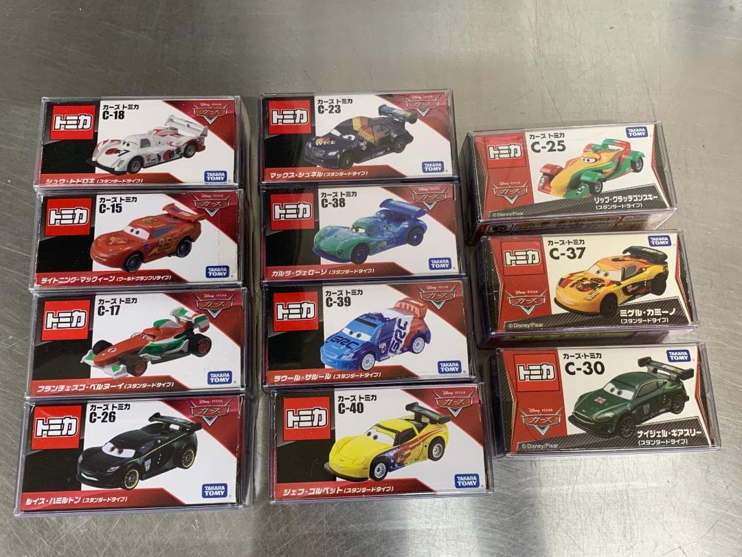 専用出品　　新品！カーズ トミカ １１台セット