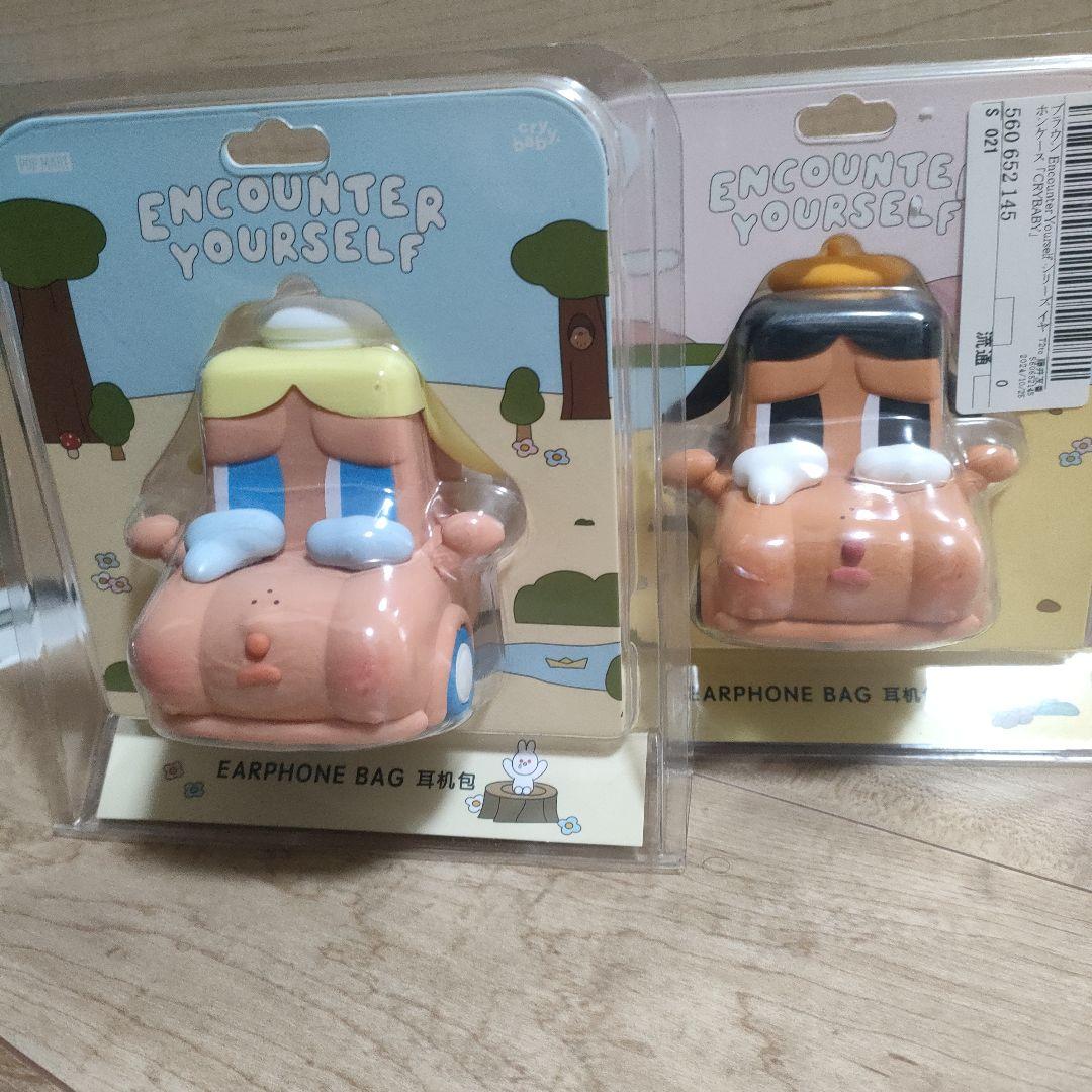 POPMART crybaby イヤホンケース　２個セット