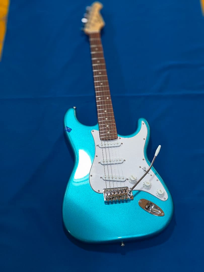 コカレジェンド 初心者用国女性の方 弾きやすい ストラトタイプ