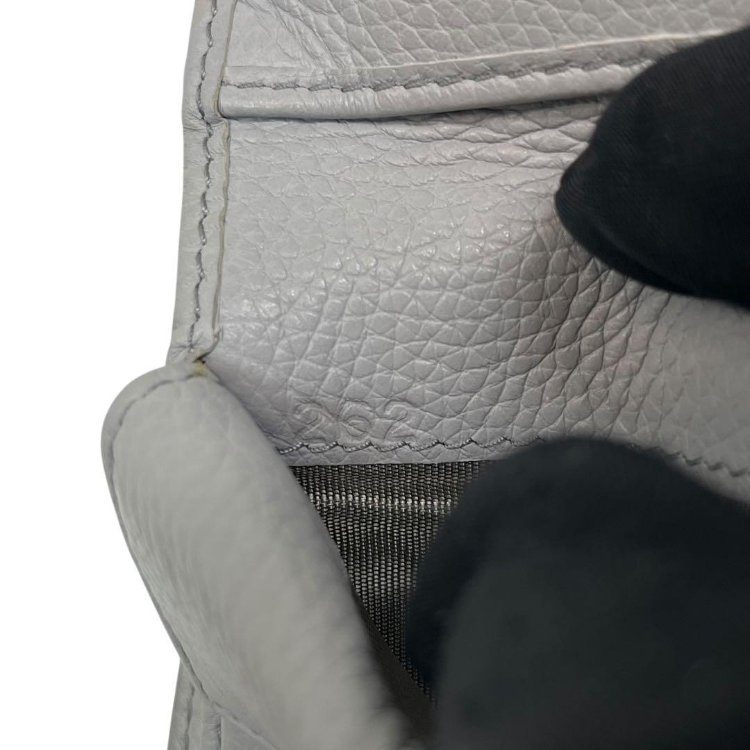 レア✨ミュウミュウ 三つ折り財布 ヴィッテロダイノ ロゴ金具 グレー レザー