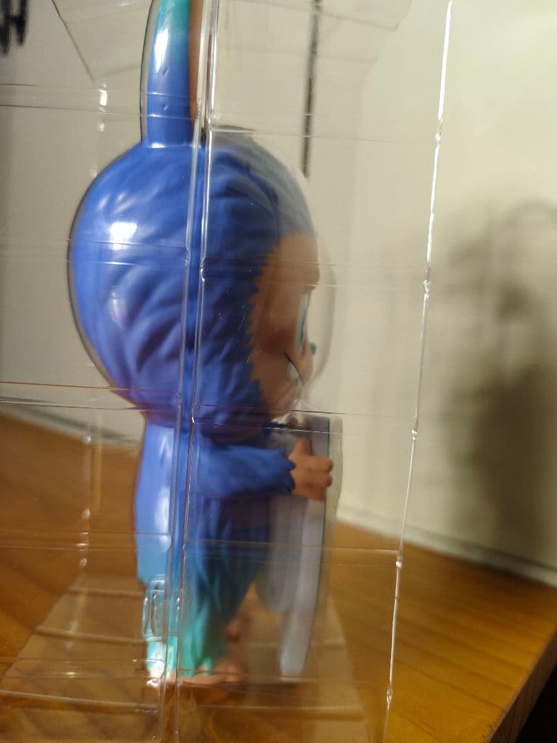 LABUBU x HKIA コラボ　限定フィギュア