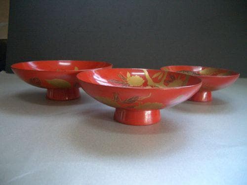 お値下げ！輪島塗 金蒔絵 花鳥 松に鶴紋様 三重盃 朱塗 漆器 盃杯 酒器