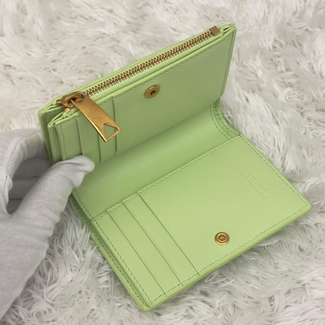 極上美品⭐️BOTTEGAVENETA ボッテガ イントレ 財布 現行 二つ折り