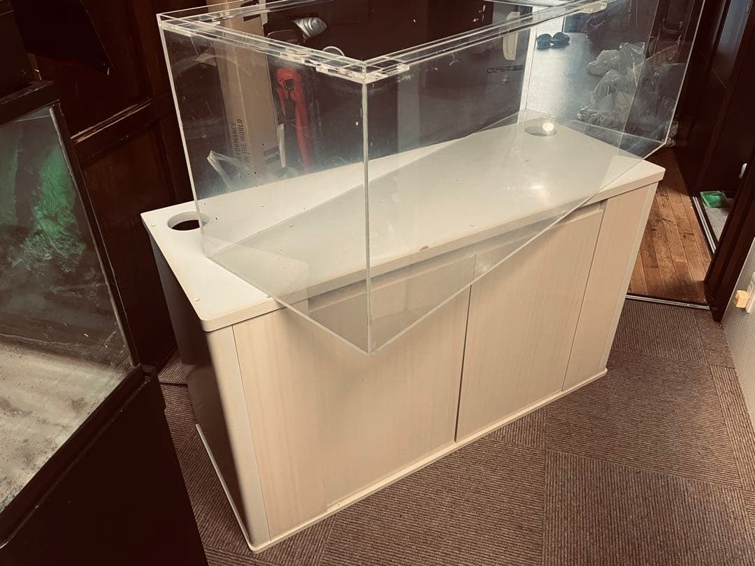 中古アクリル水槽＆キャビネットセット（120×45×45 5㍉厚）おまけ付き