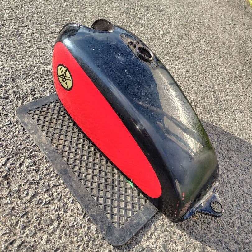 SR400 SR500 ナロー タンク キャップあり 鍵3本付き キーシリンダー