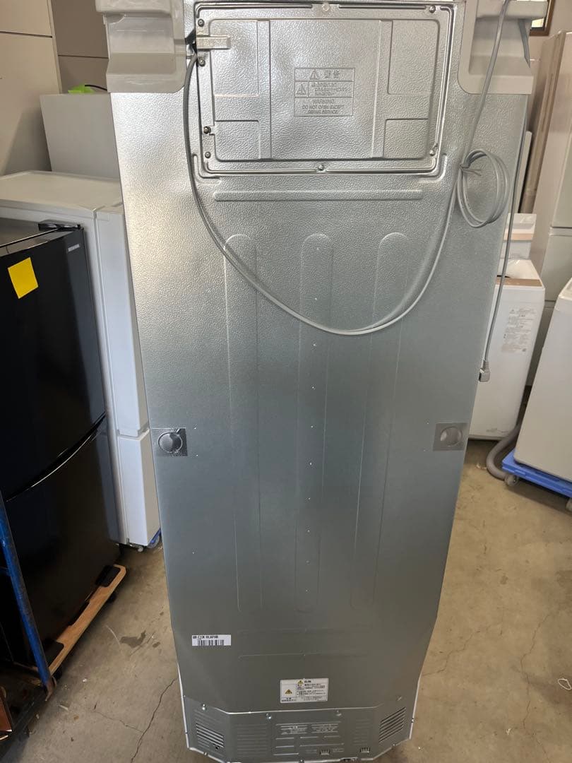 ★極美品★【2024年製】三菱 冷蔵庫 3ドア MR-C33K-W 330L T