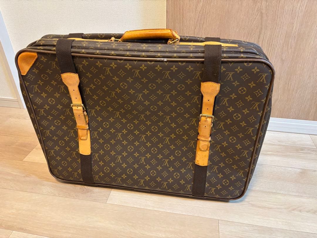 ルイヴィトン モノグラム サテライト 70