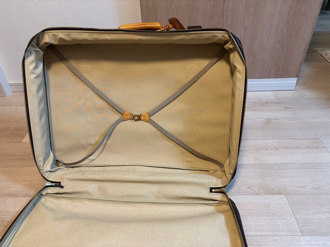 ルイヴィトン モノグラム サテライト 70