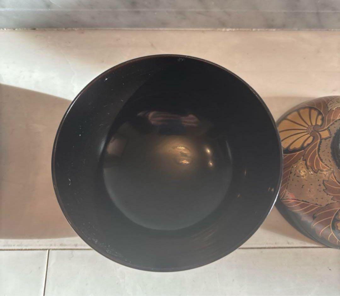 ふんだんに使われた金彩やお花、幾何学模様が美しい絢爛豪華な木製輪島漆塗りお椀2客